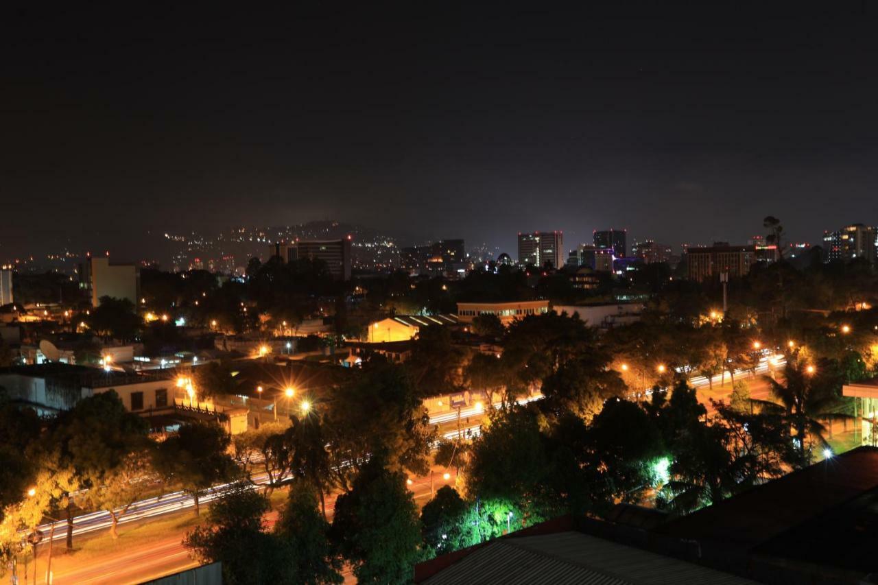 Apartamento Avenida Reforma Ciudad De Guatemala Apartment Ngoại thất bức ảnh